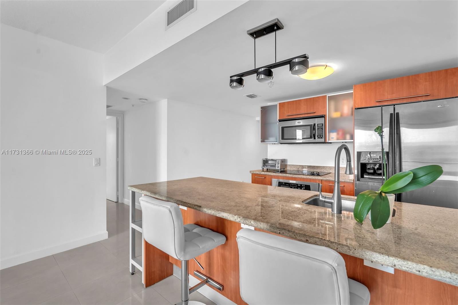 185 SW 7th St # 3503
