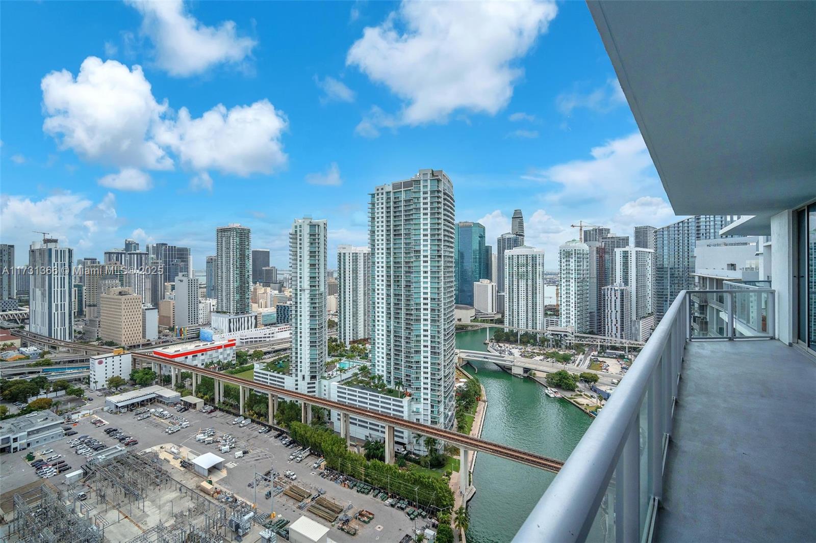 185 SW 7th St # 3503