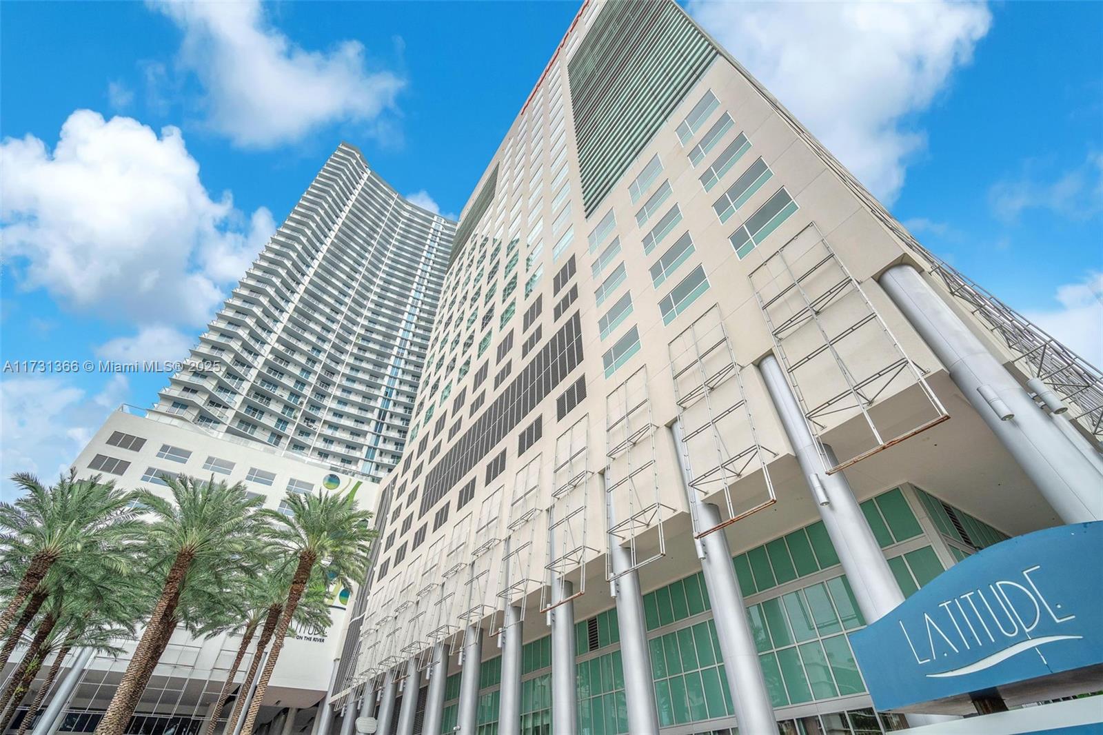 185 SW 7th St # 3503