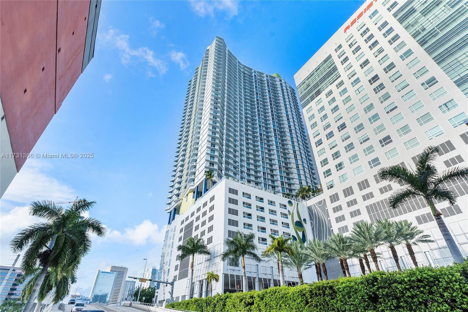 185 SW 7th St # 3503