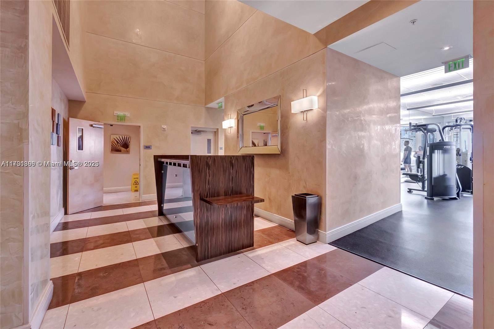 185 SW 7th St # 3503