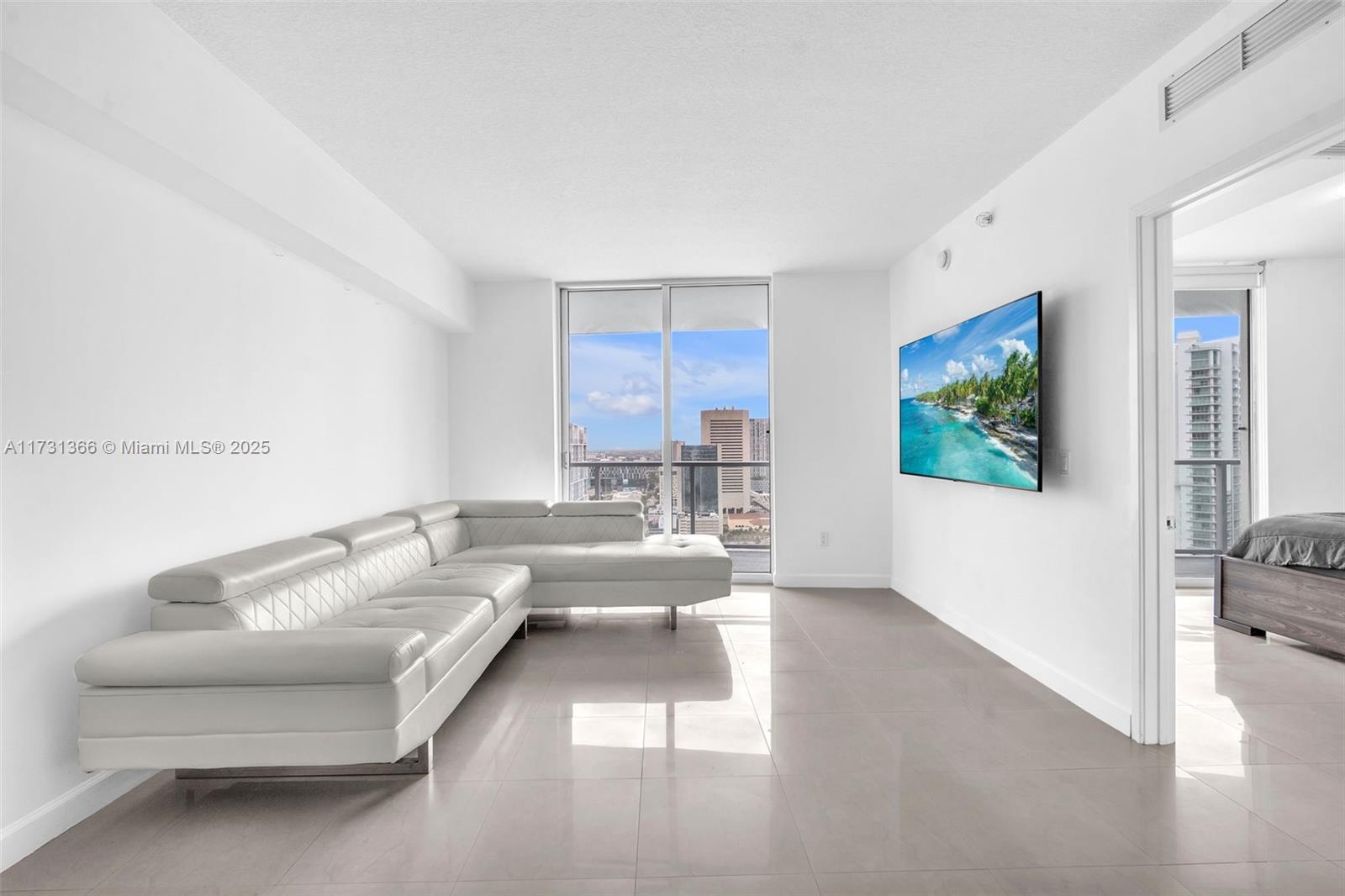 185 SW 7th St # 3503