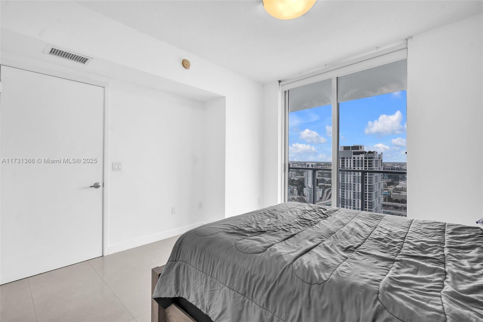 185 SW 7th St # 3503