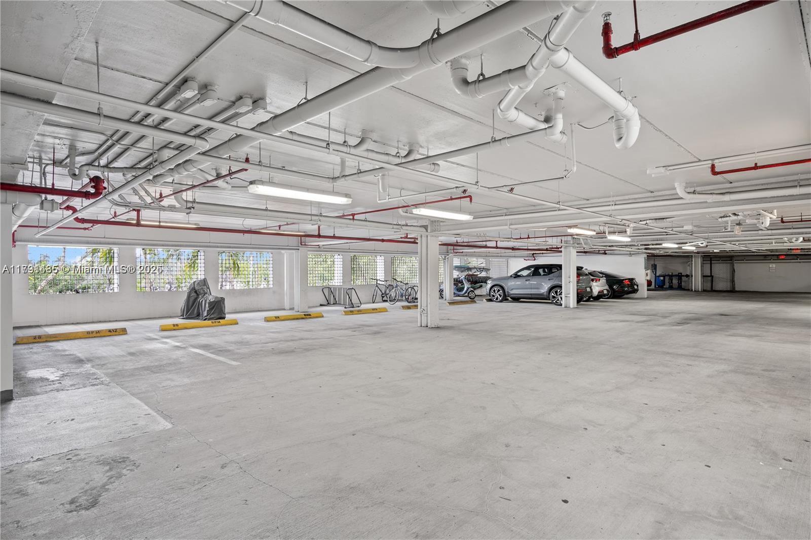 6362 Collins Ave # 518