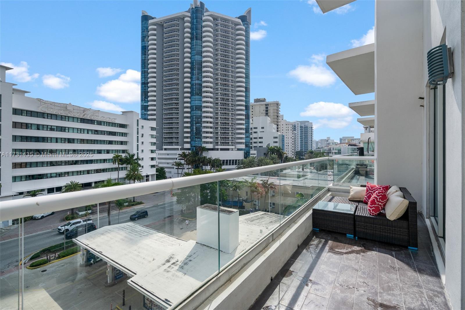 6362 Collins Ave # 518