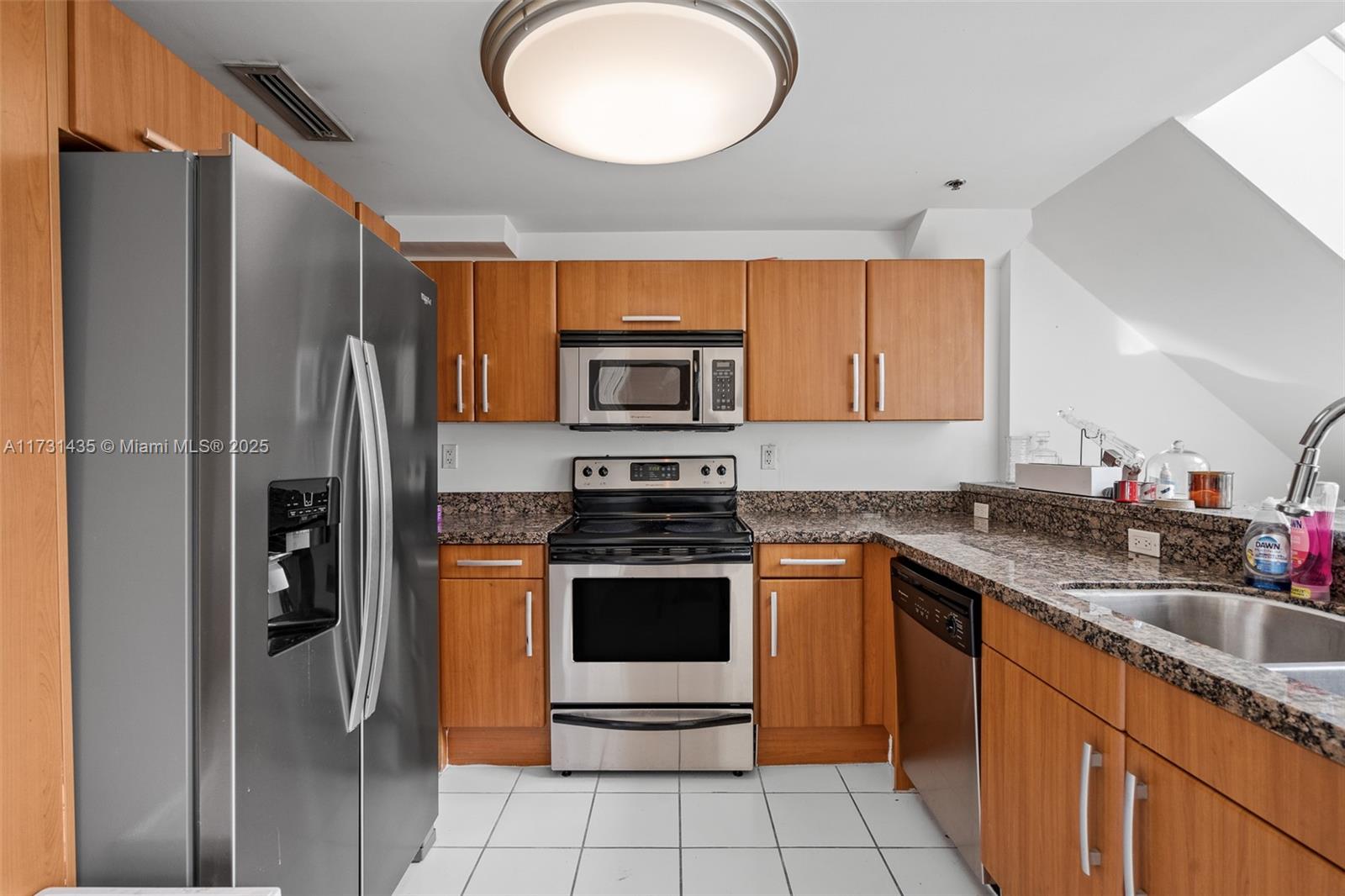 6362 Collins Ave # 518