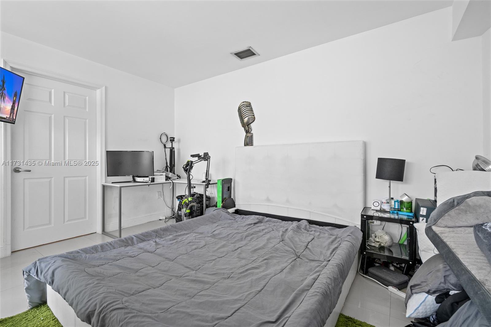 6362 Collins Ave # 518