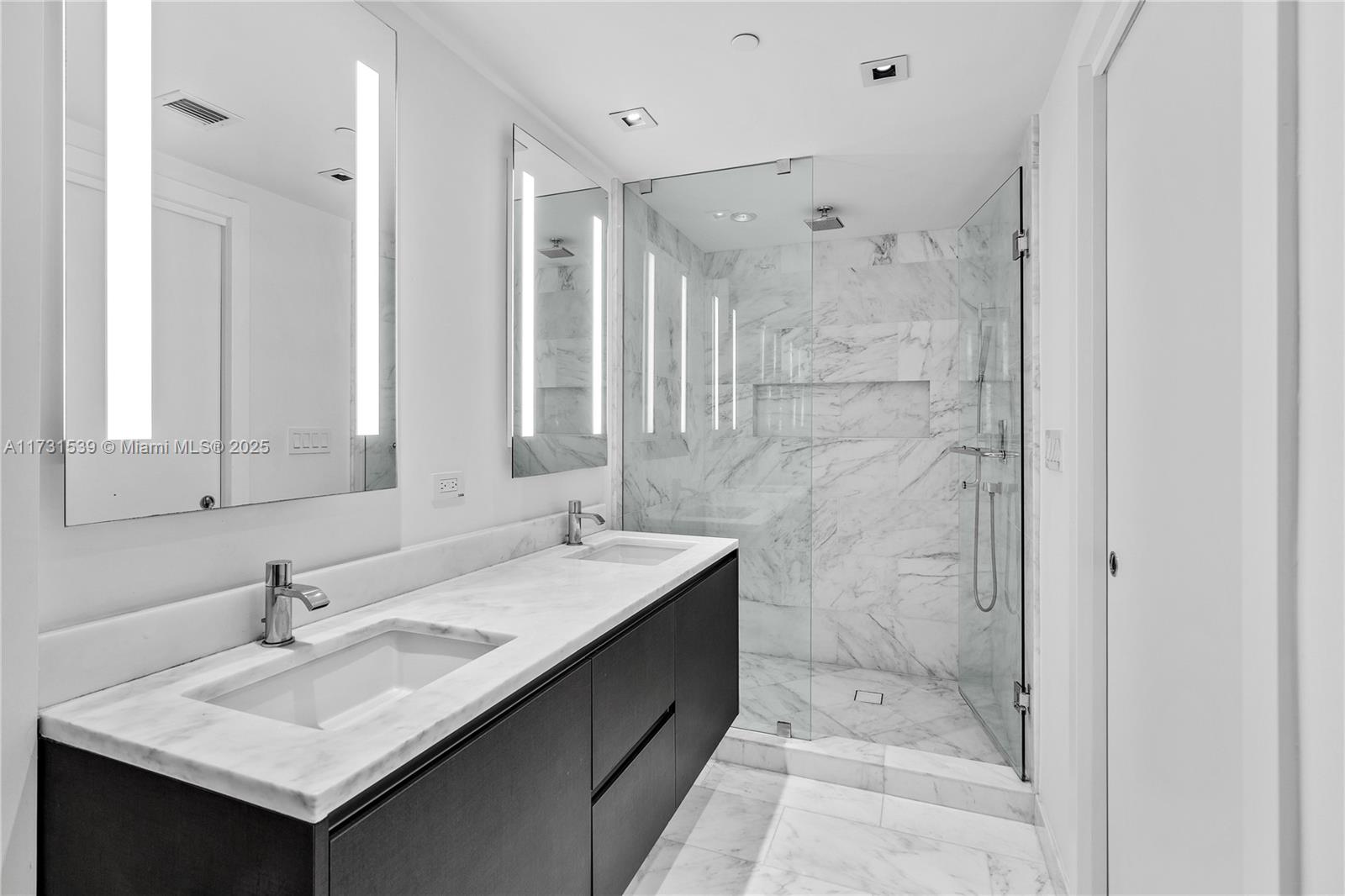 1451 Brickell Ave # 1801