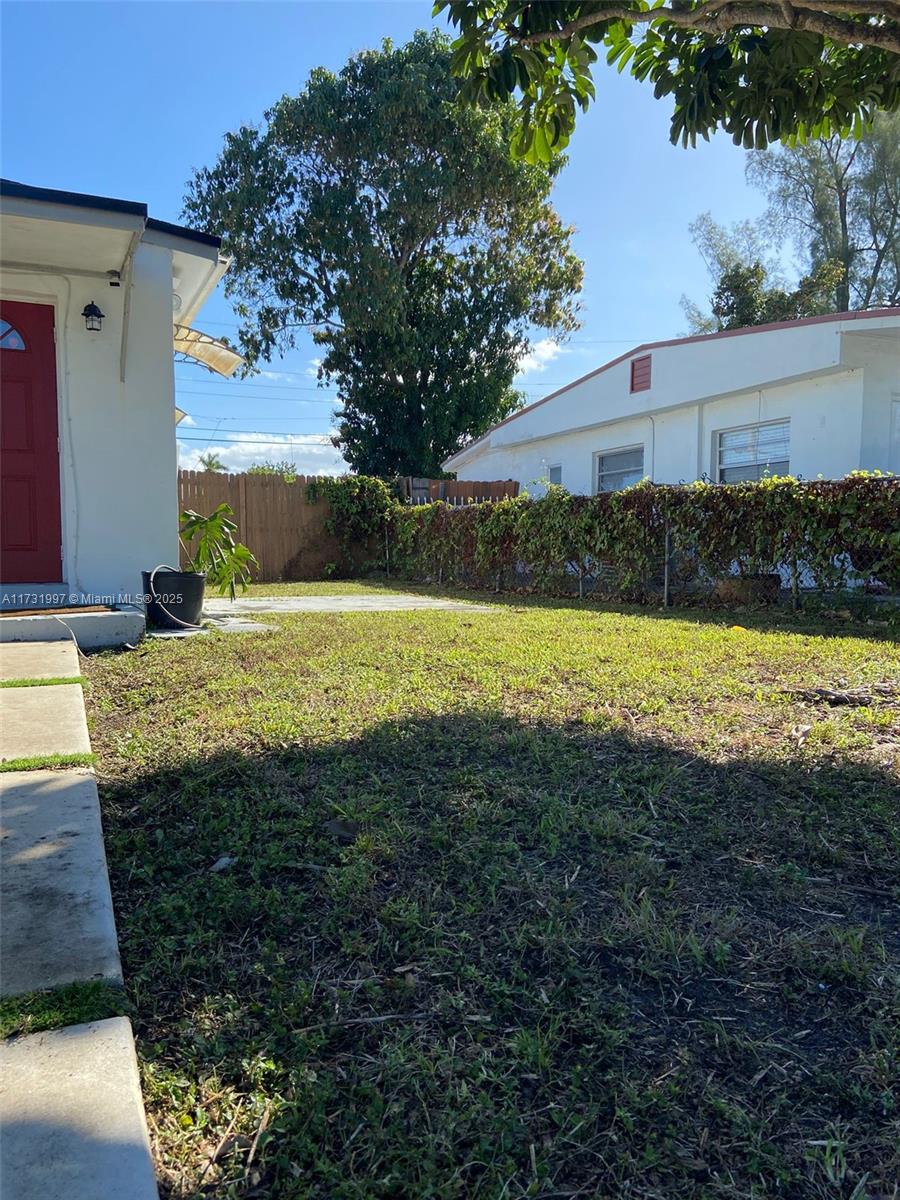 3701 SW 45th Ter