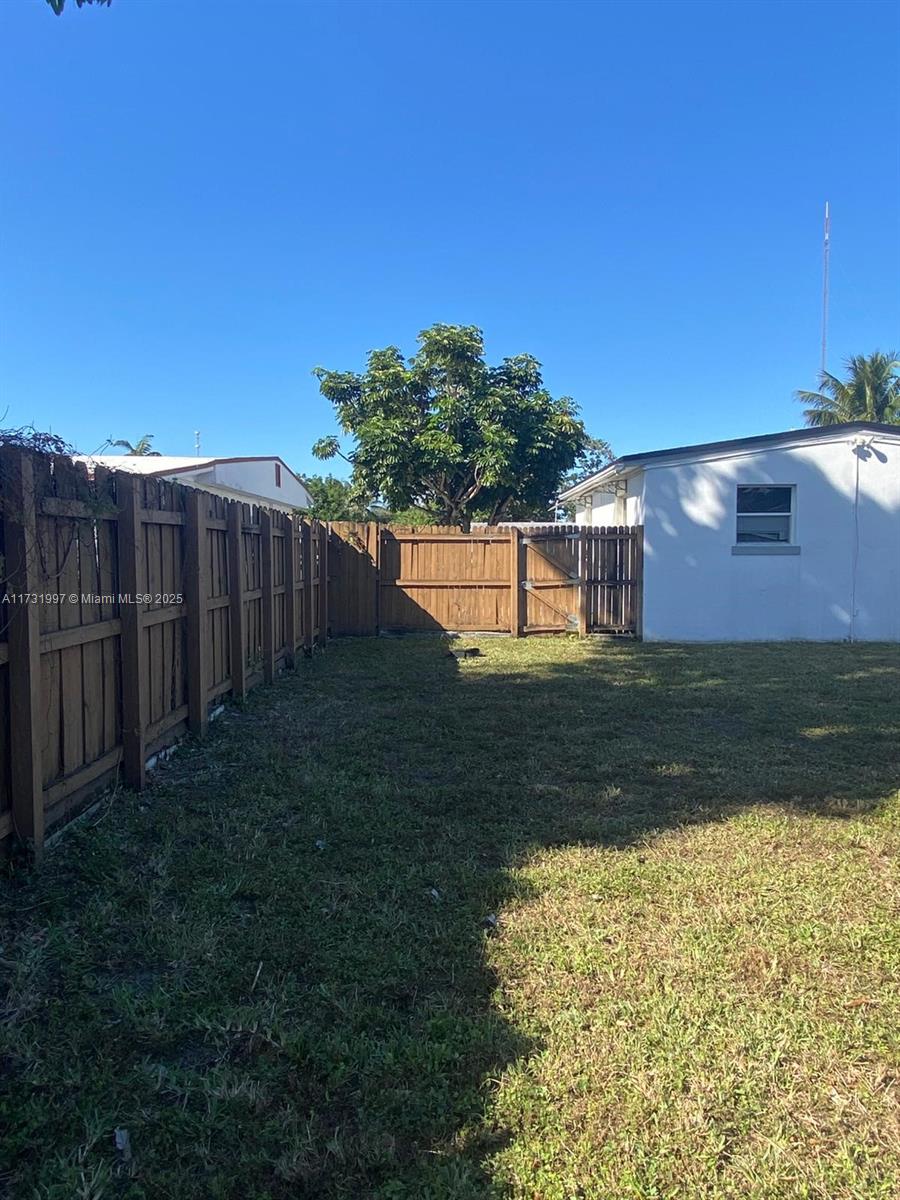 3701 SW 45th Ter
