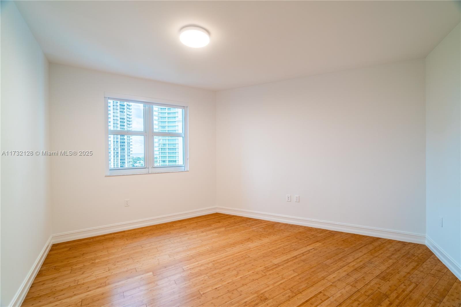 20000 E Country Club Dr # 1110
