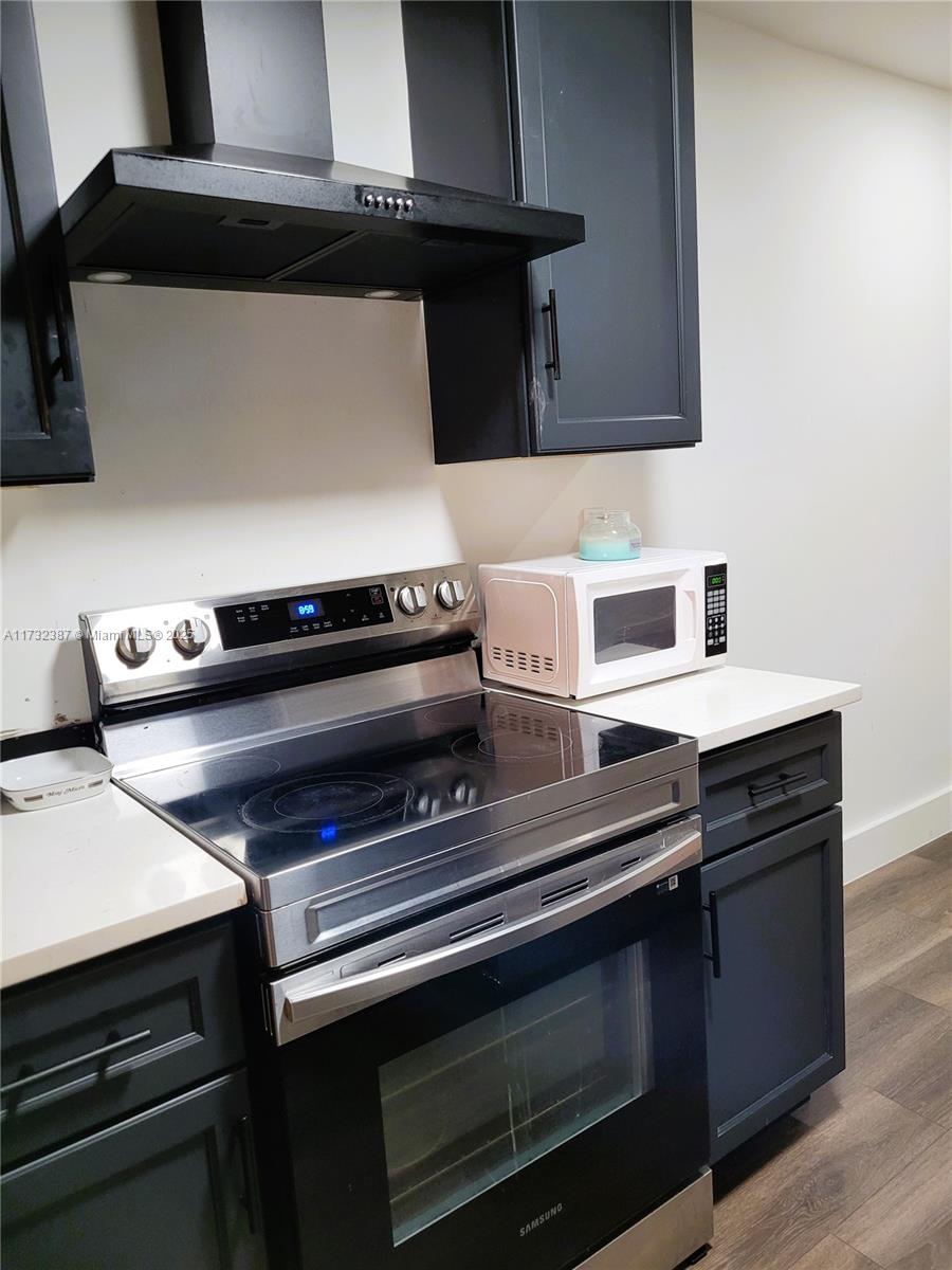 1400 Tallwood Ave # 204
