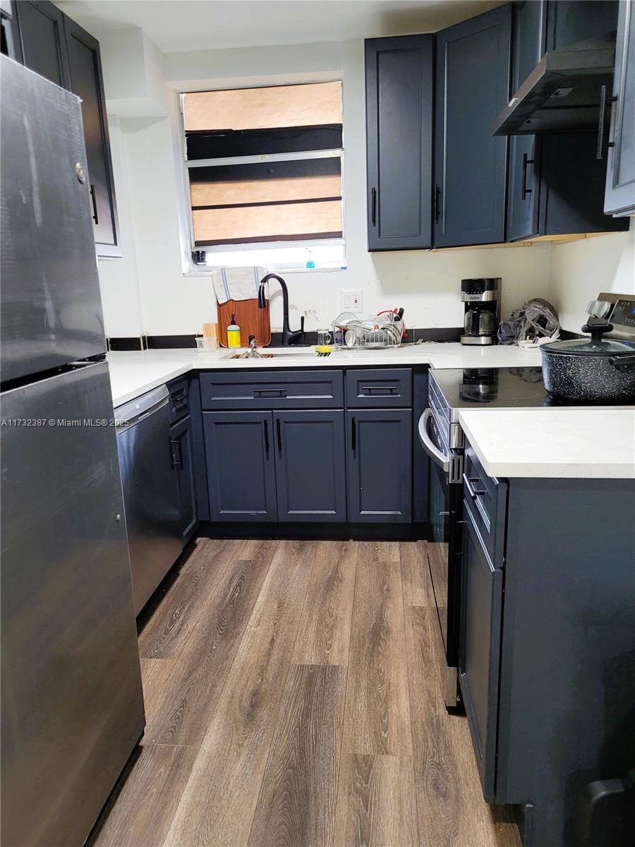1400 Tallwood Ave # 204