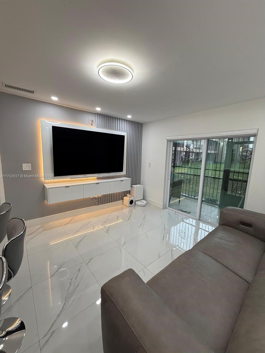 8851 NW 119th St # 3 Unit: 3111-3