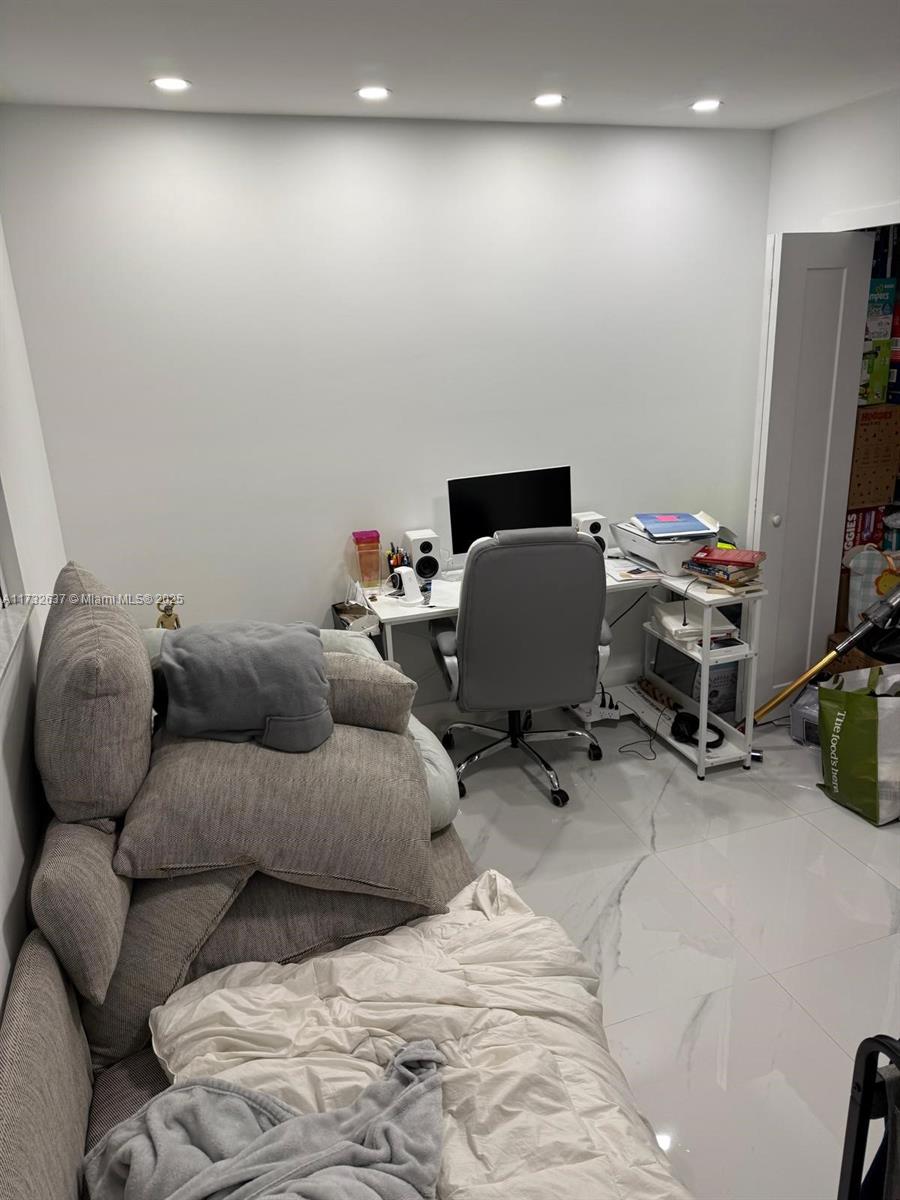 8851 NW 119th St # 3 Unit: 3111-3