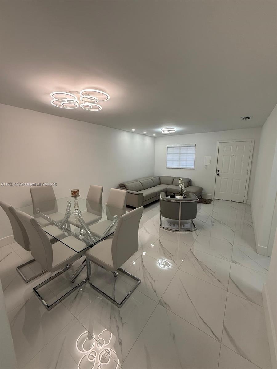 8851 NW 119th St # 3 Unit: 3111-3