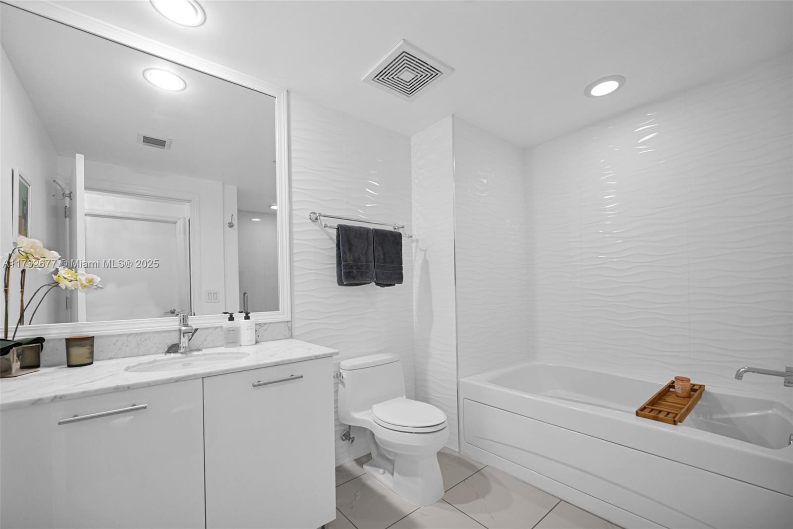 55 SE 6th St # 3404