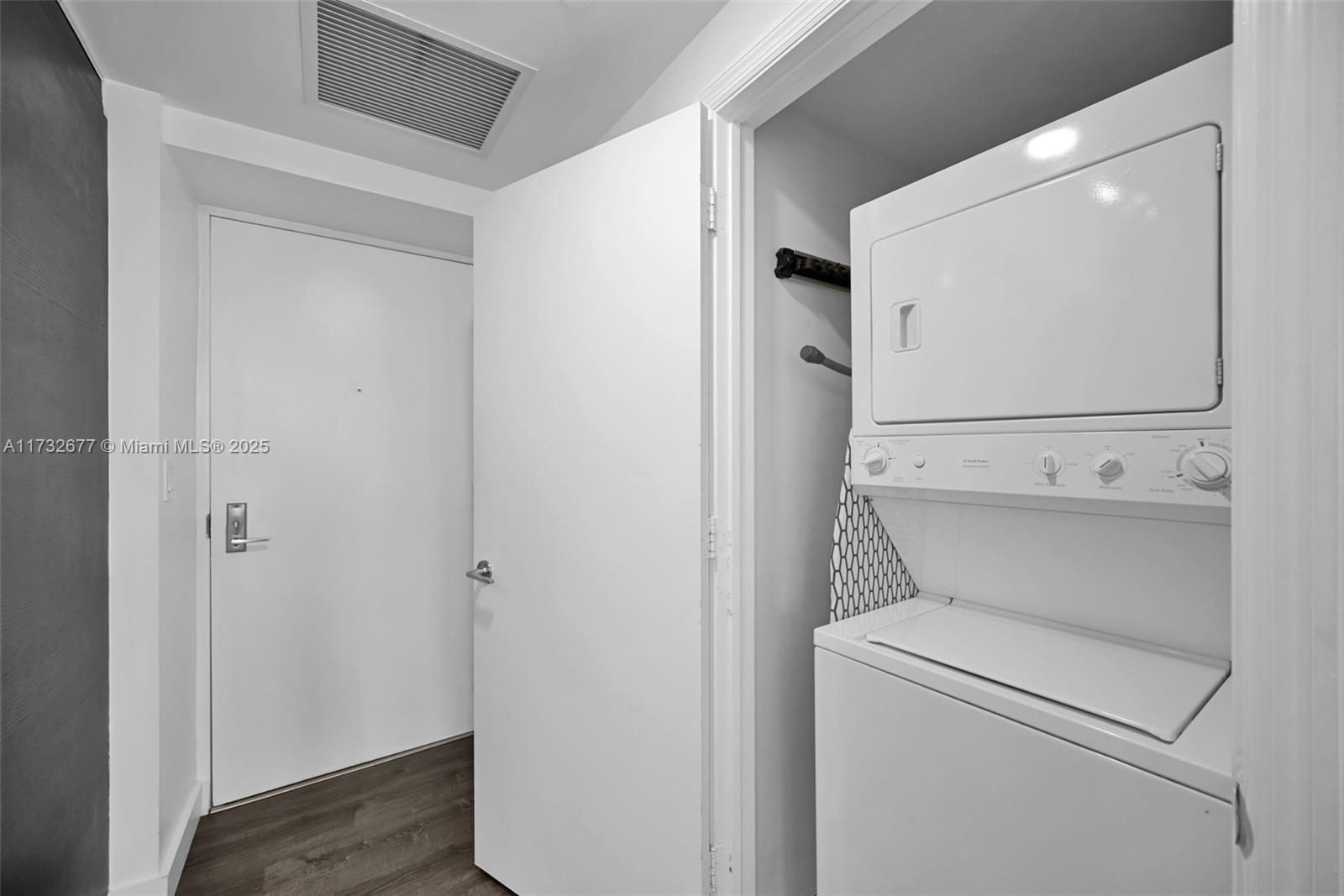 55 SE 6th St # 3404