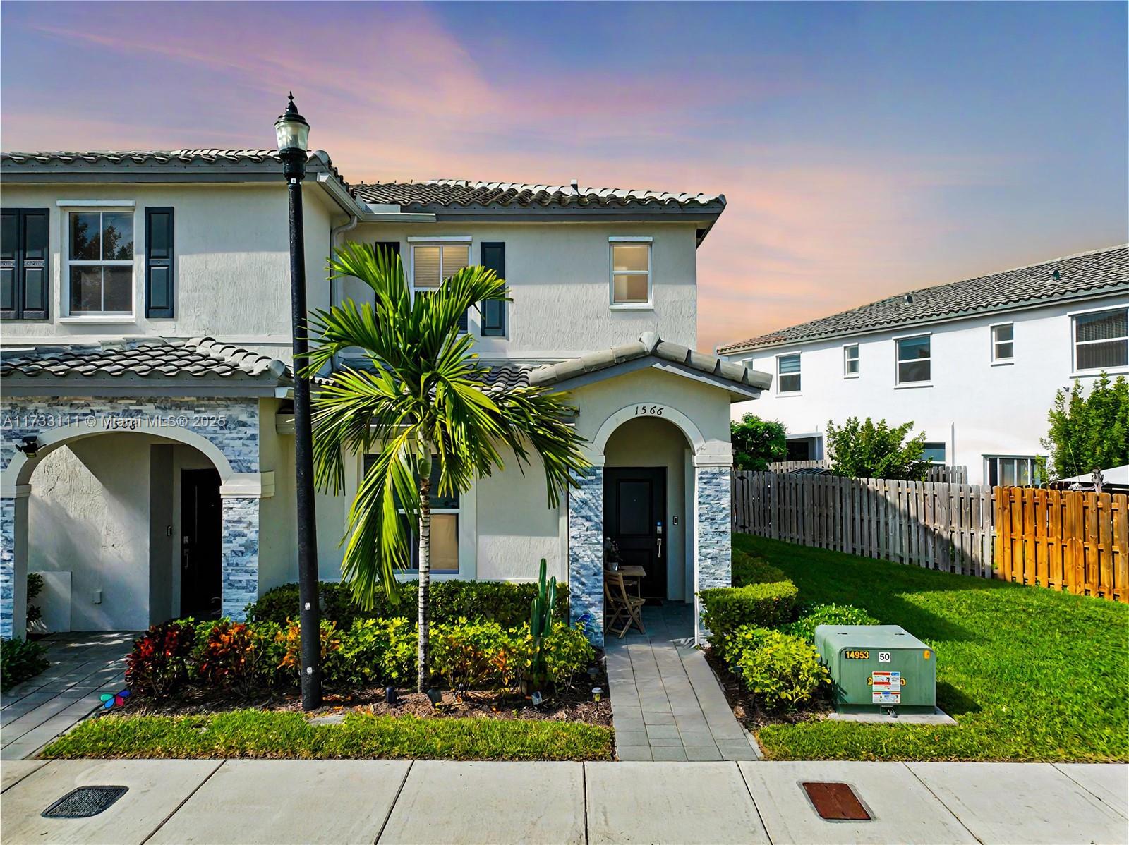 1566 SE 27th Ter