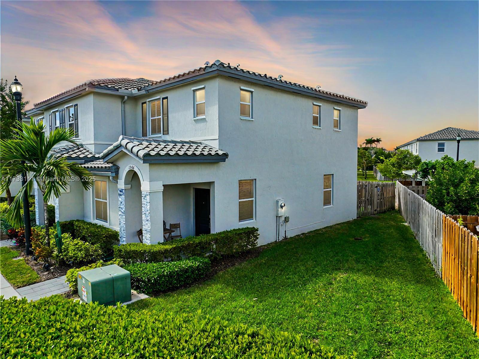 1566 SE 27th Ter