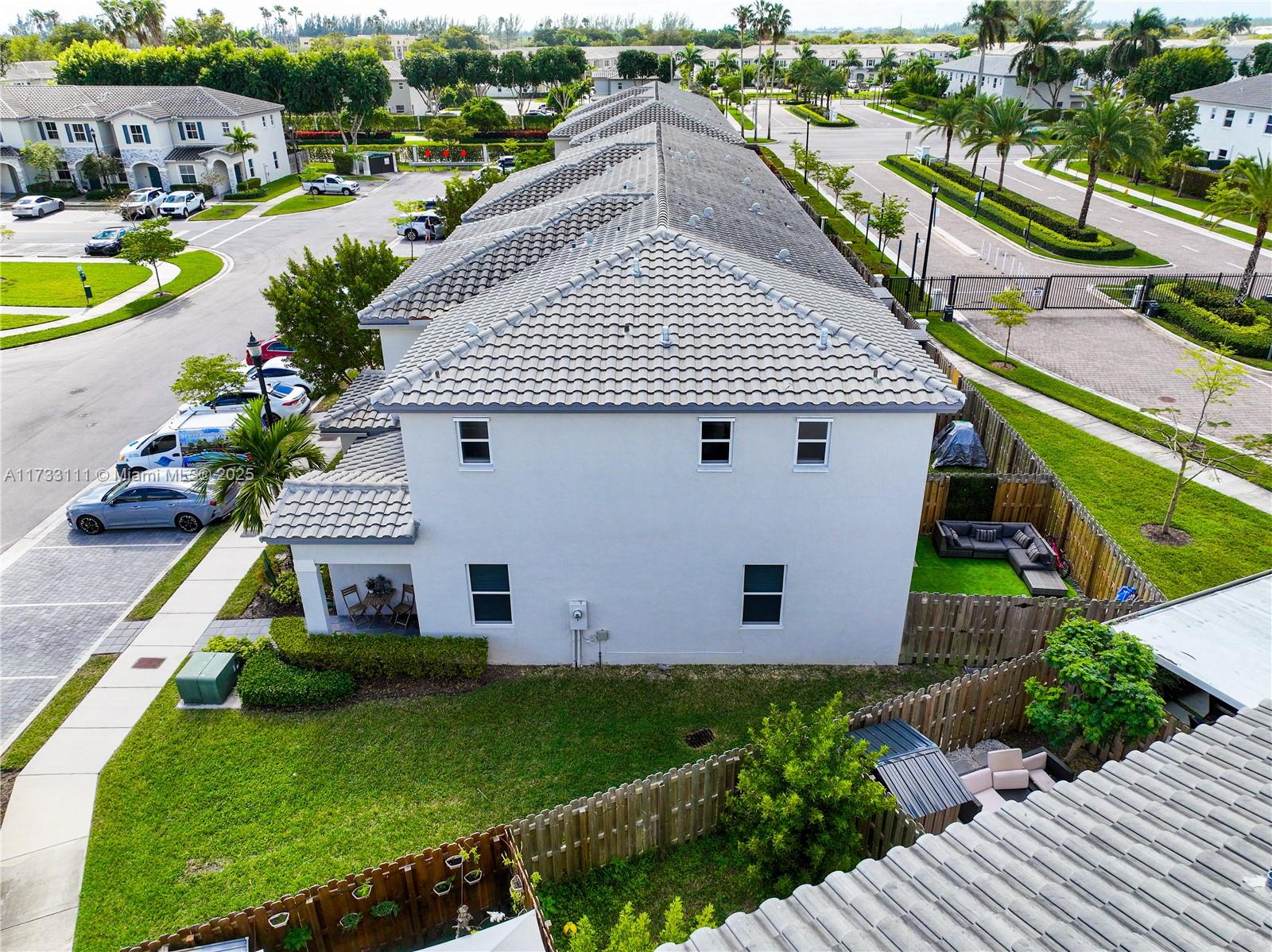 1566 SE 27th Ter