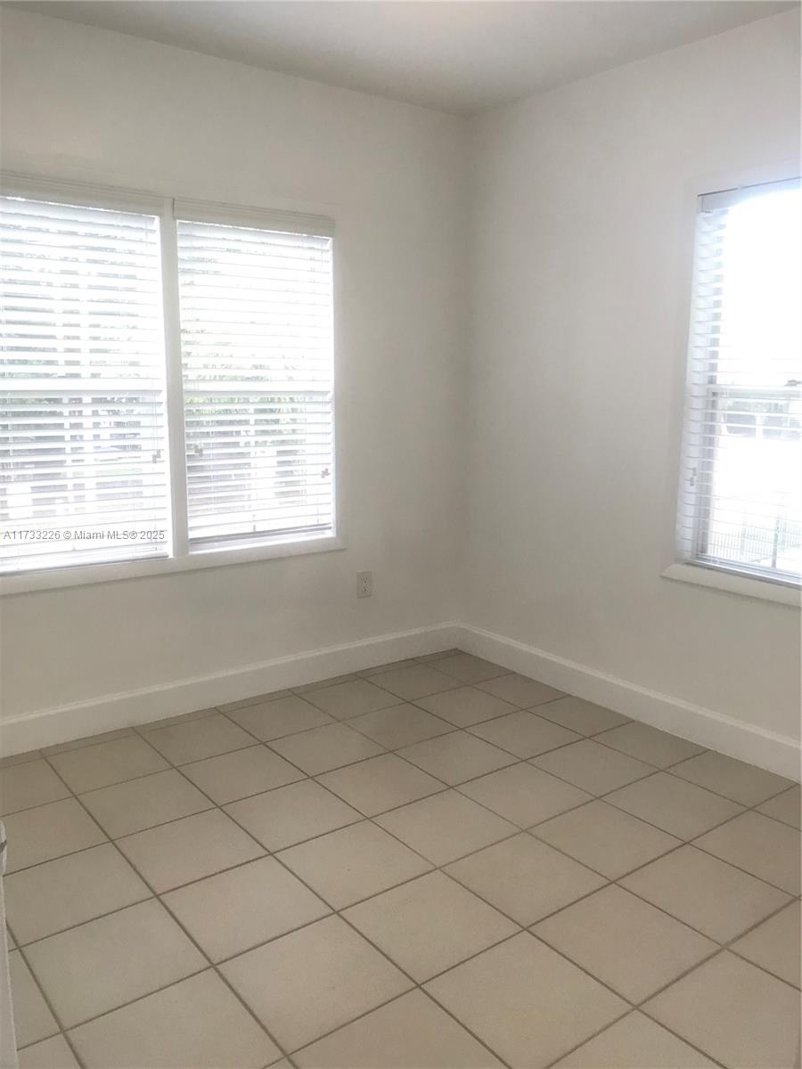 3445 Franklin Ave # B