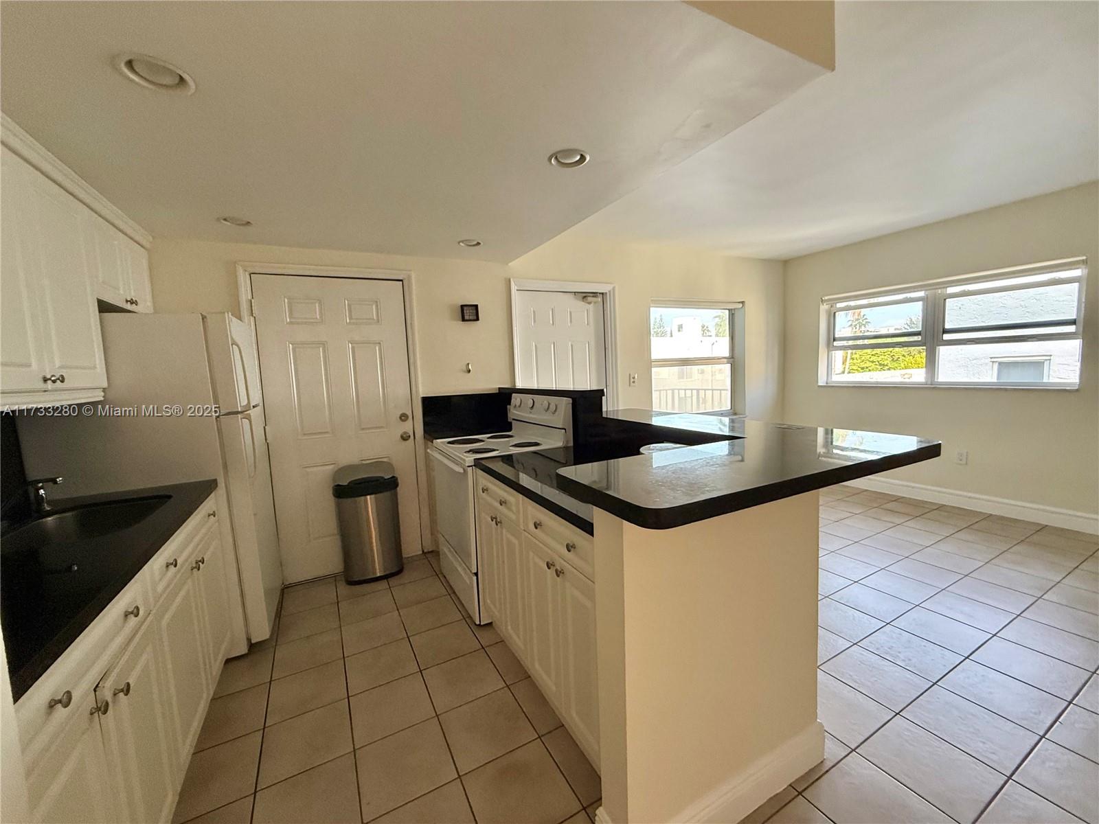 801 Meridian Ave # 4G