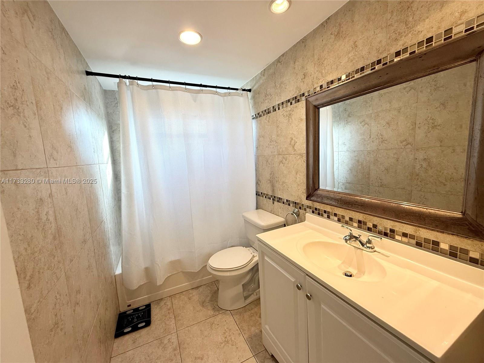 801 Meridian Ave # 4G