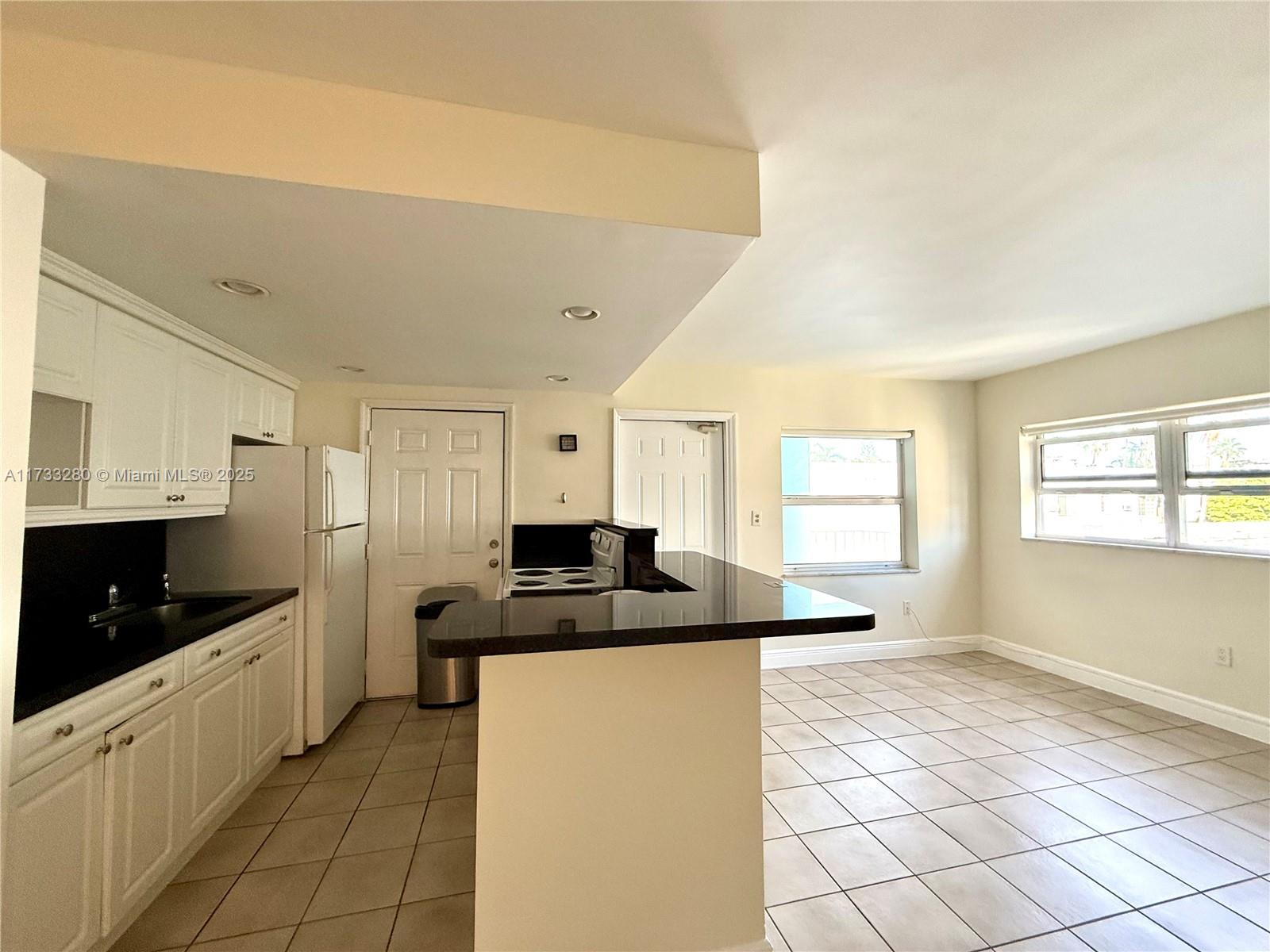 801 Meridian Ave # 4G