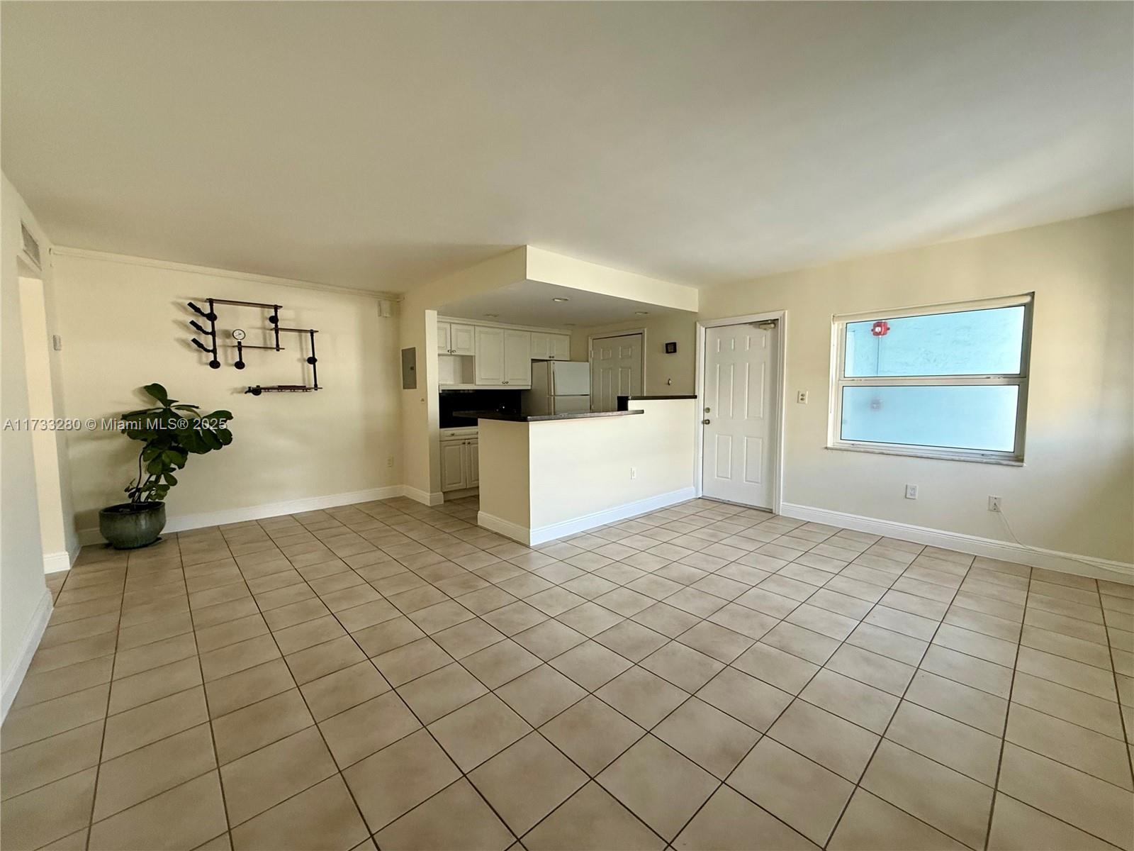 801 Meridian Ave # 4G