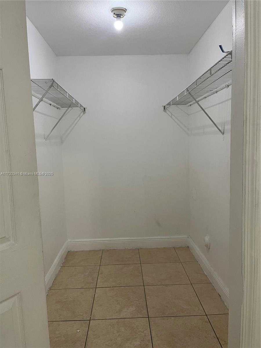 2185 NW 16th Ter # 17