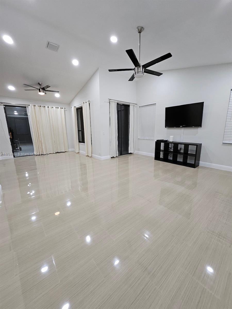 10084 Lexington Estates Blvd # 1