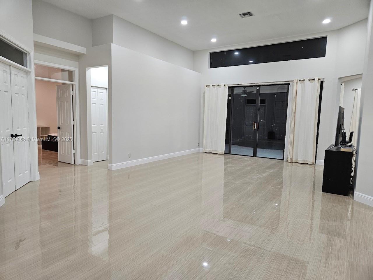 10084 Lexington Estates Blvd # 1