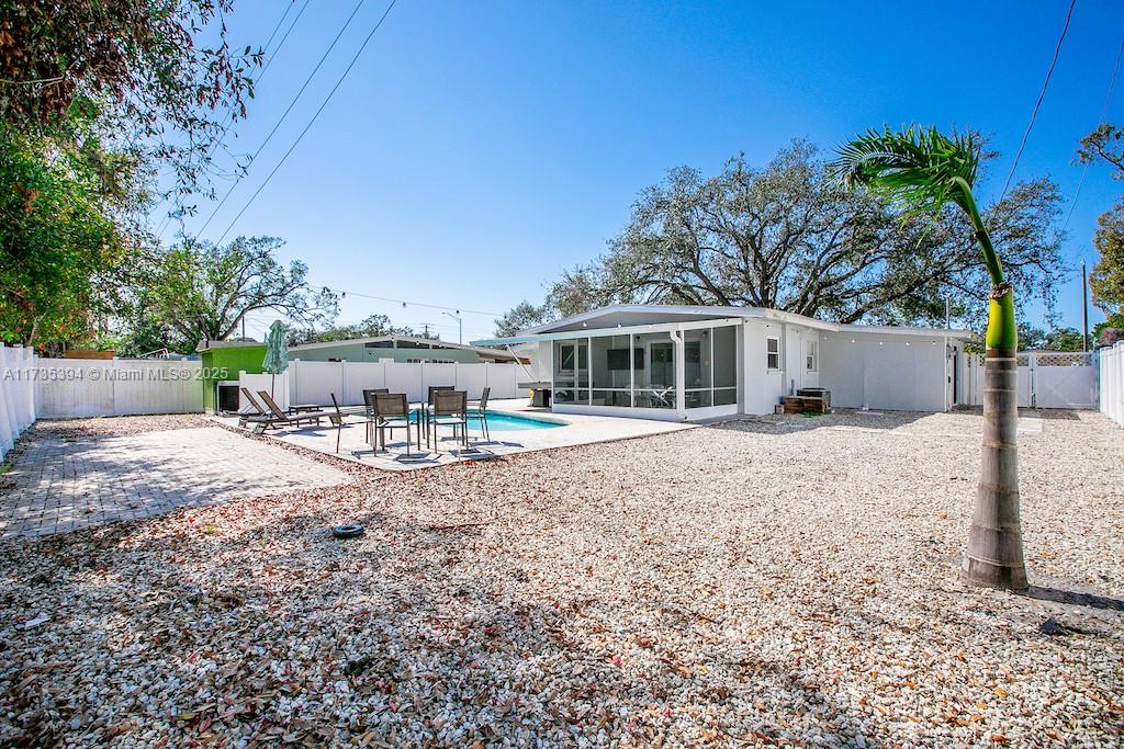1800 Barstow Place