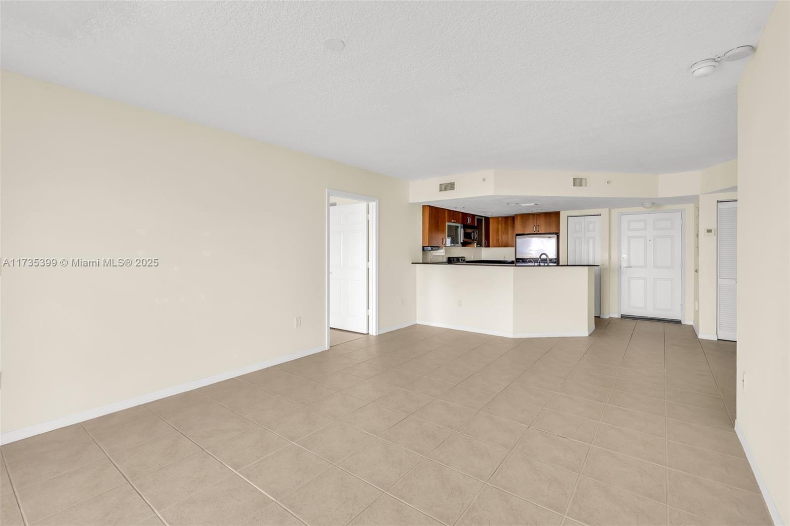 201 Golden Isles Dr # 508