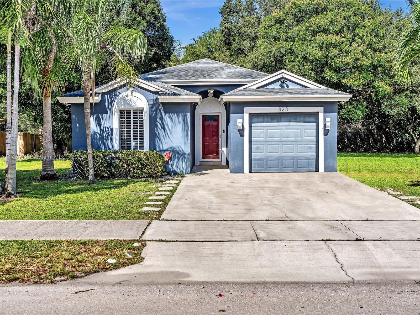 823 NW 2nd St