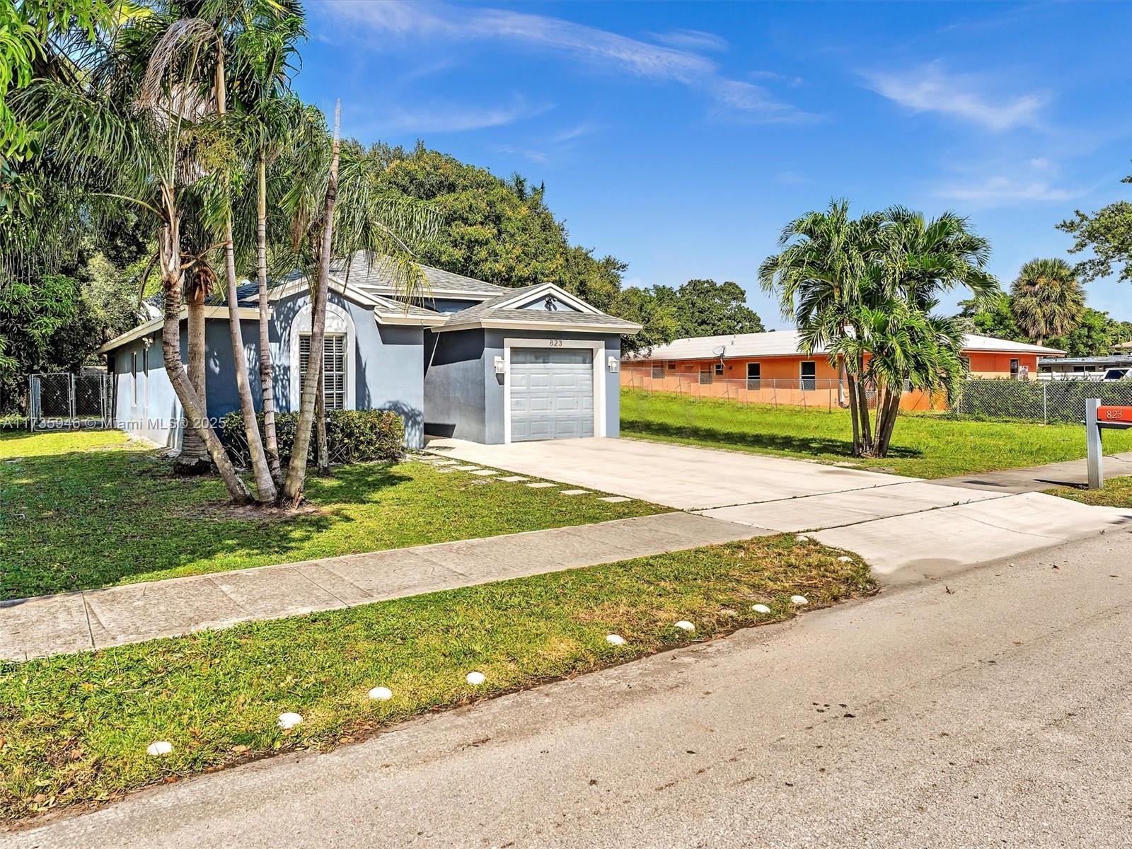 823 NW 2nd St