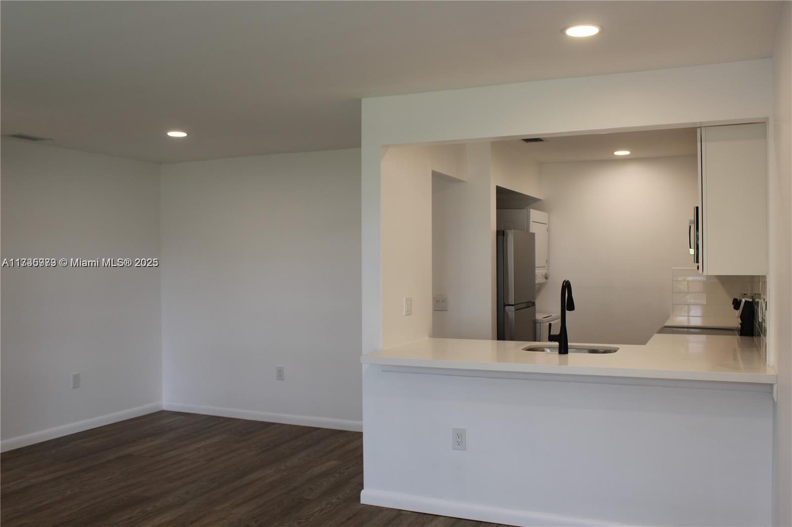 10016 NW 4th St # 201