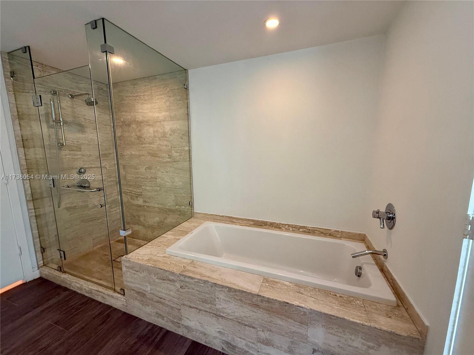 2900 NE 7th Ave # 2101