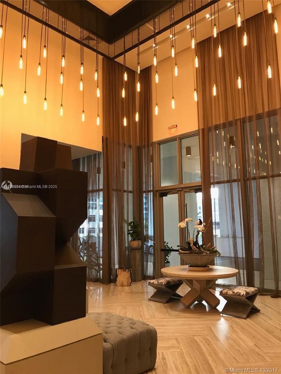 2900 NE 7th Ave # 2101