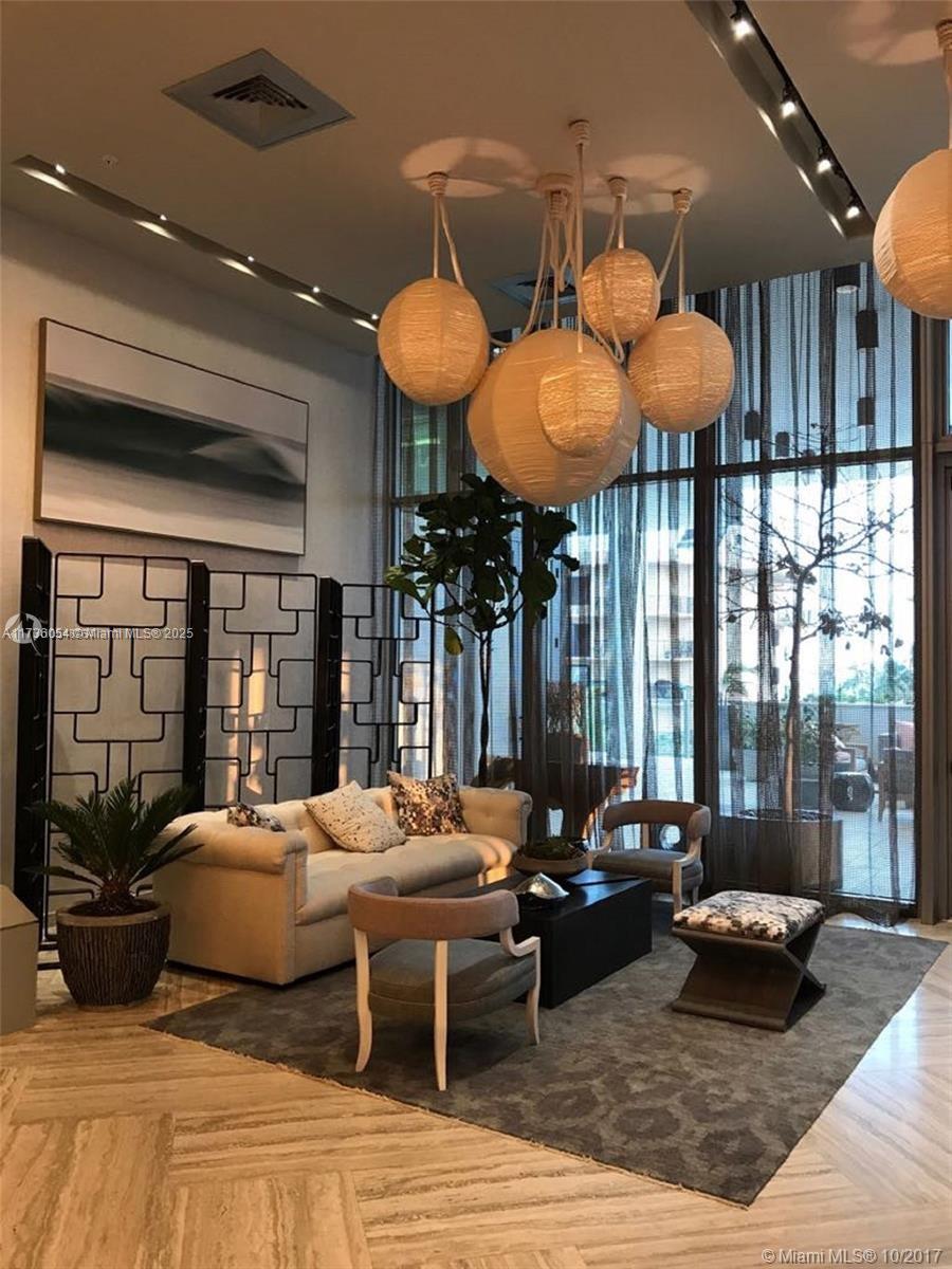 2900 NE 7th Ave # 2101