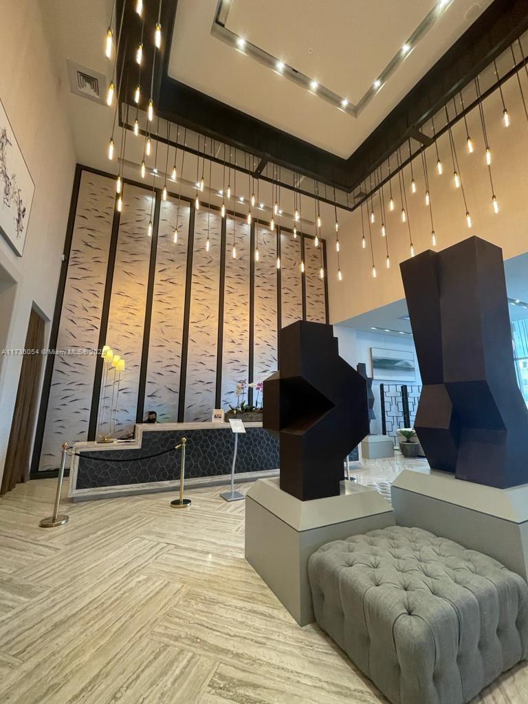 2900 NE 7th Ave # 2101