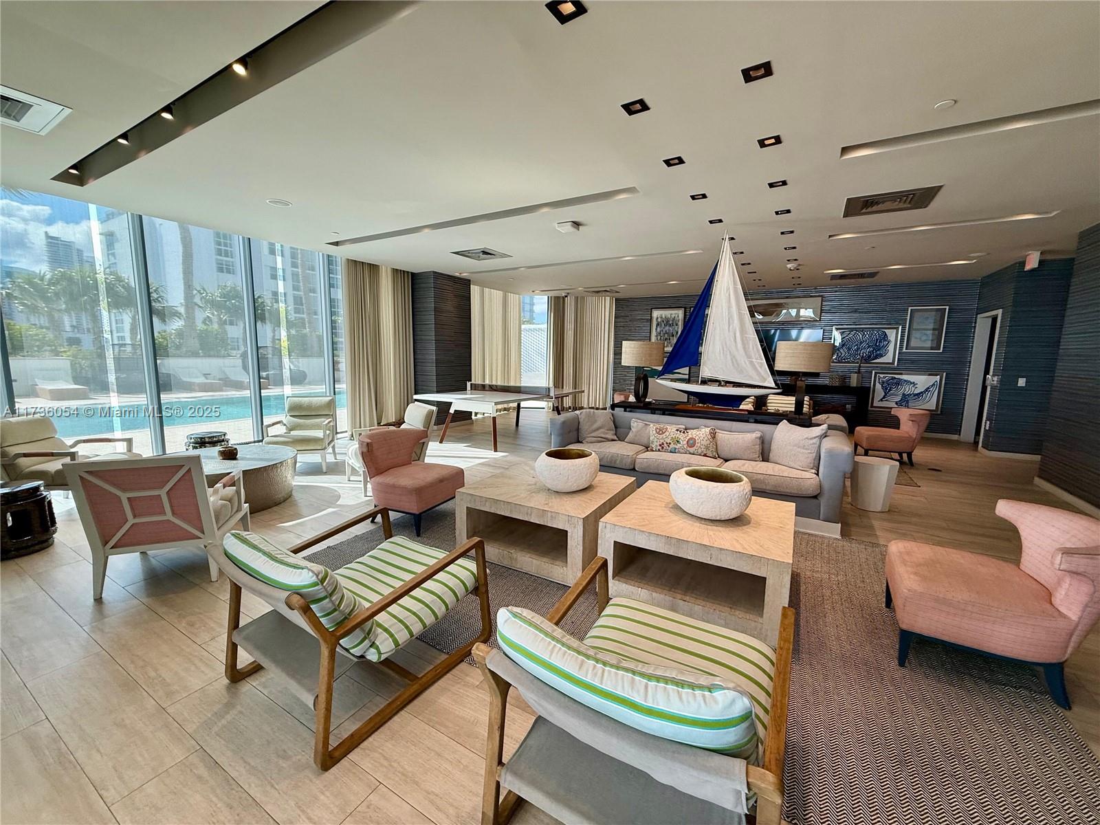 2900 NE 7th Ave # 2101