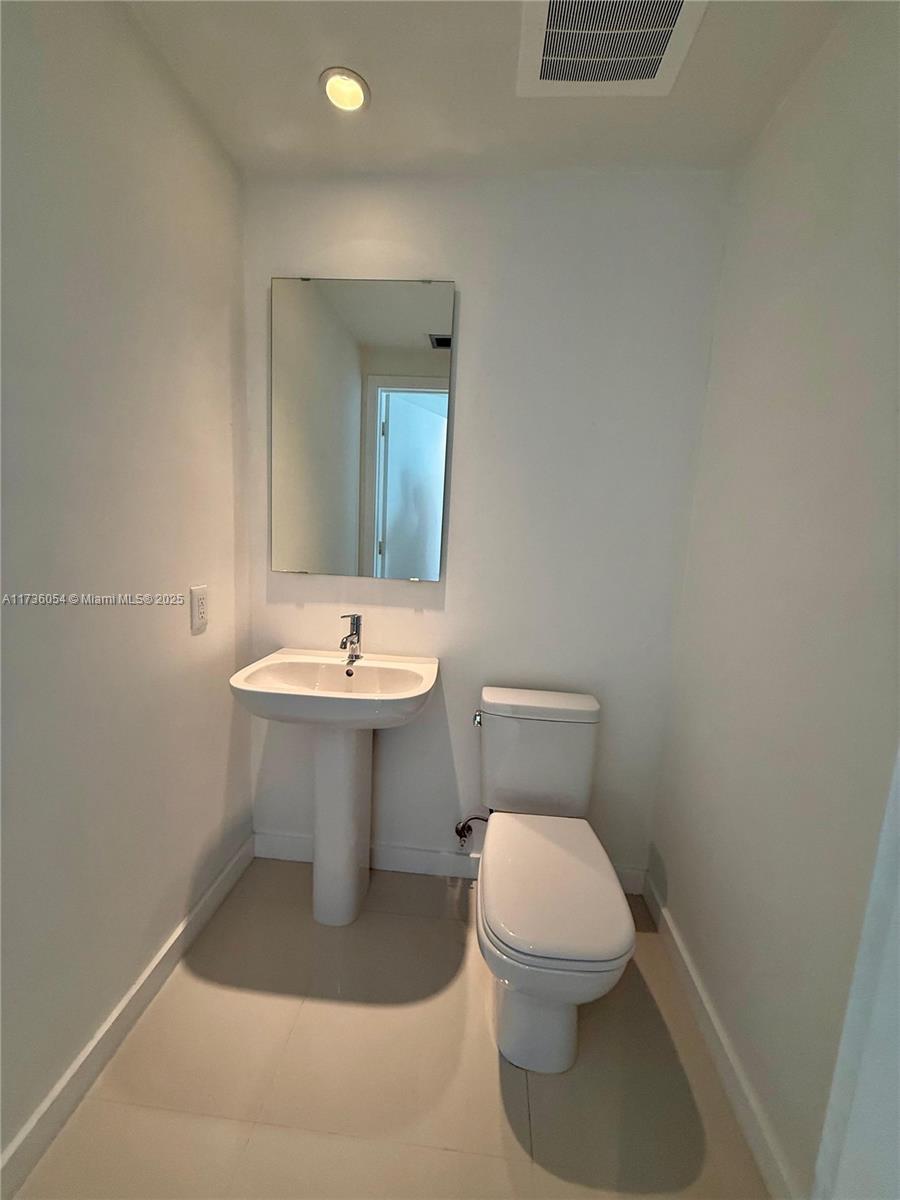 2900 NE 7th Ave # 2101