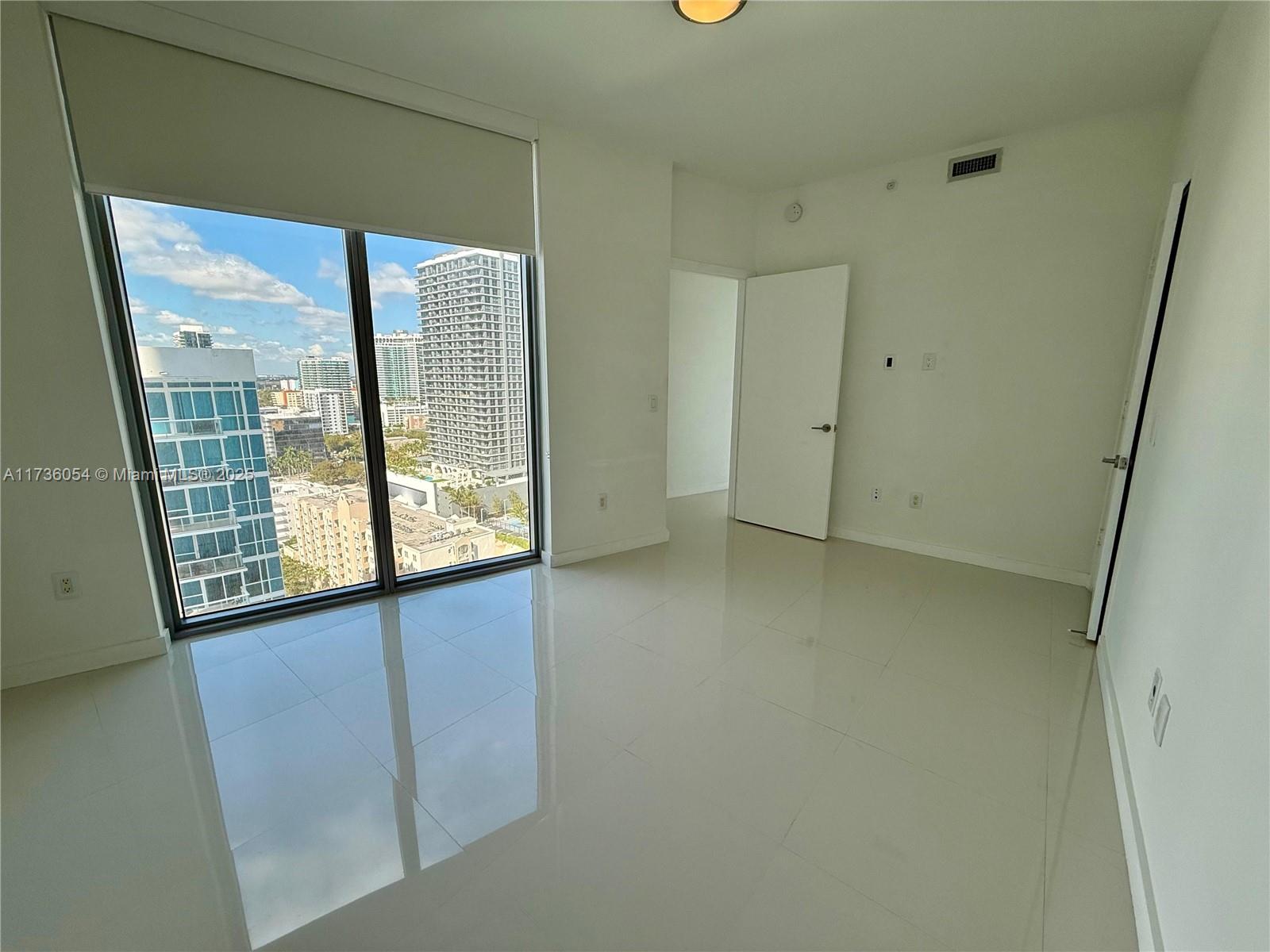 2900 NE 7th Ave # 2101