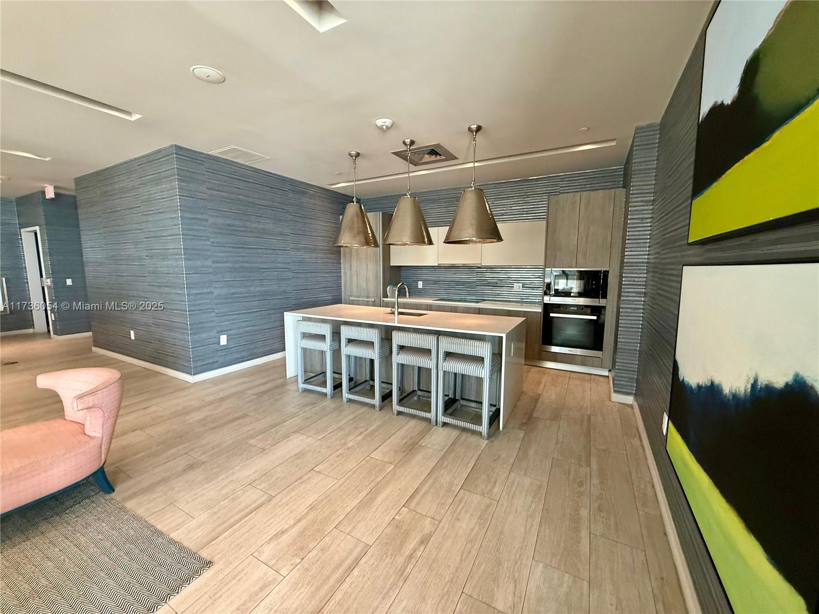 2900 NE 7th Ave # 2101