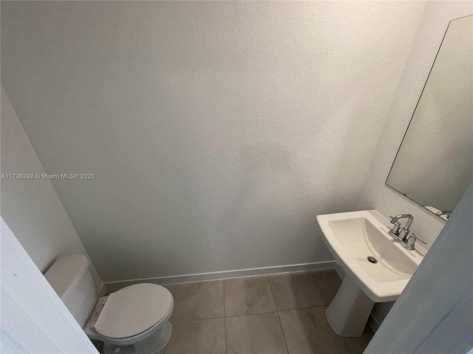 552 NE 4th Ln # 552