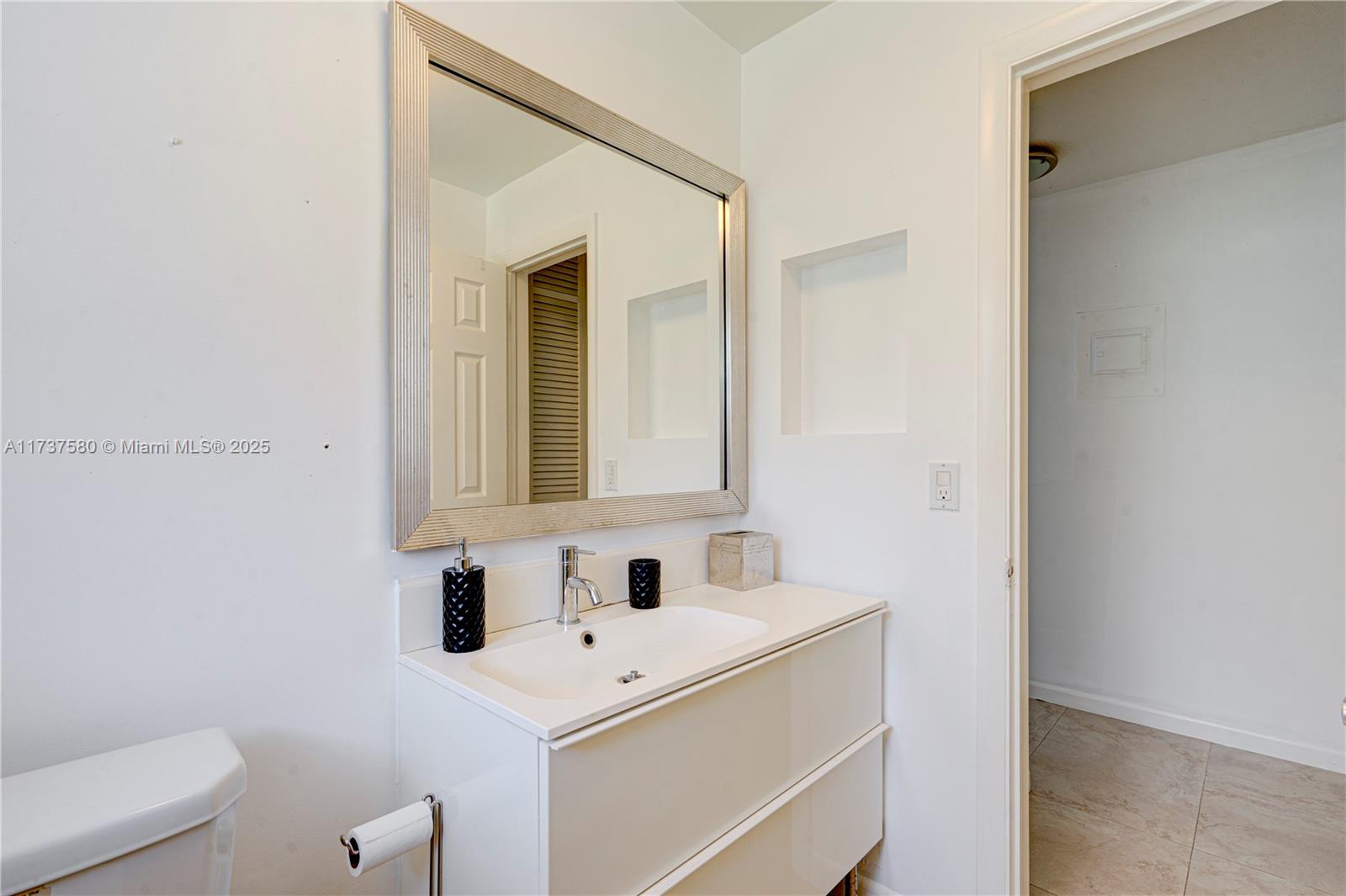 700 Layne Blvd # 113