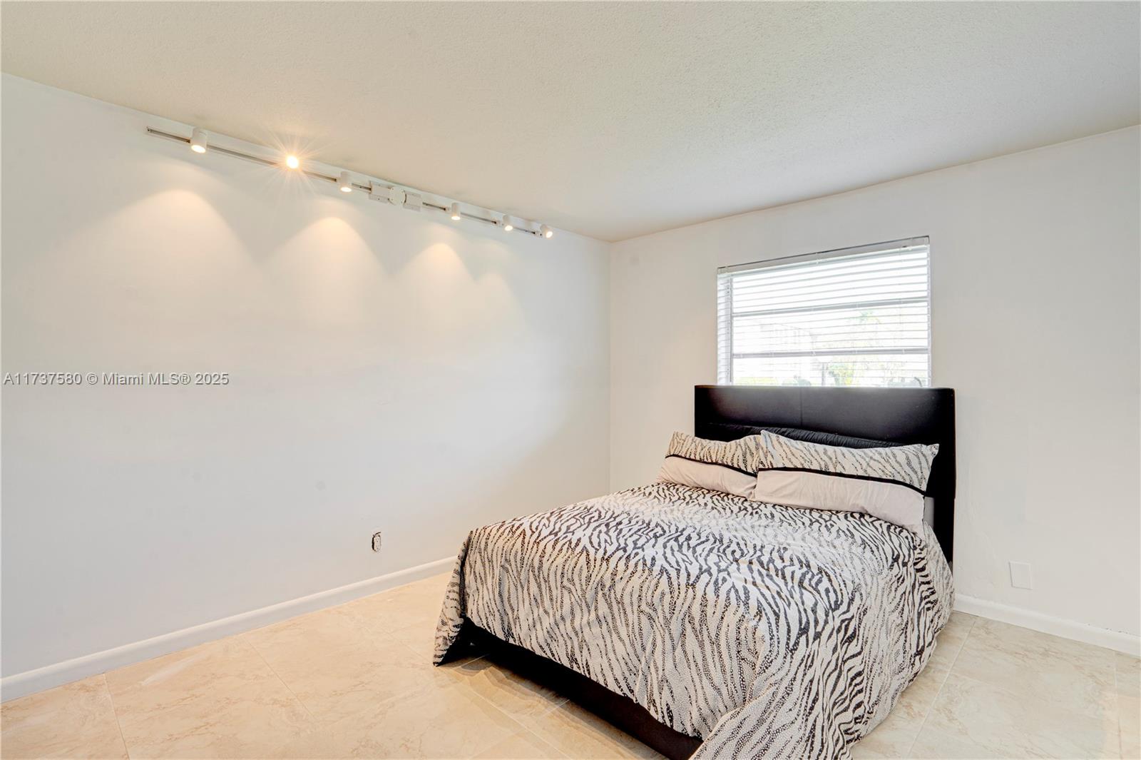 700 Layne Blvd # 113