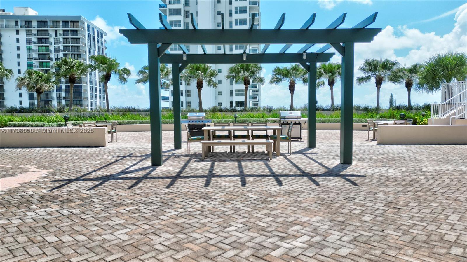 3020 NE 32nd Ave # 817